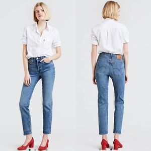 New! Levi’s High Rise Wedgie Fit Jeans